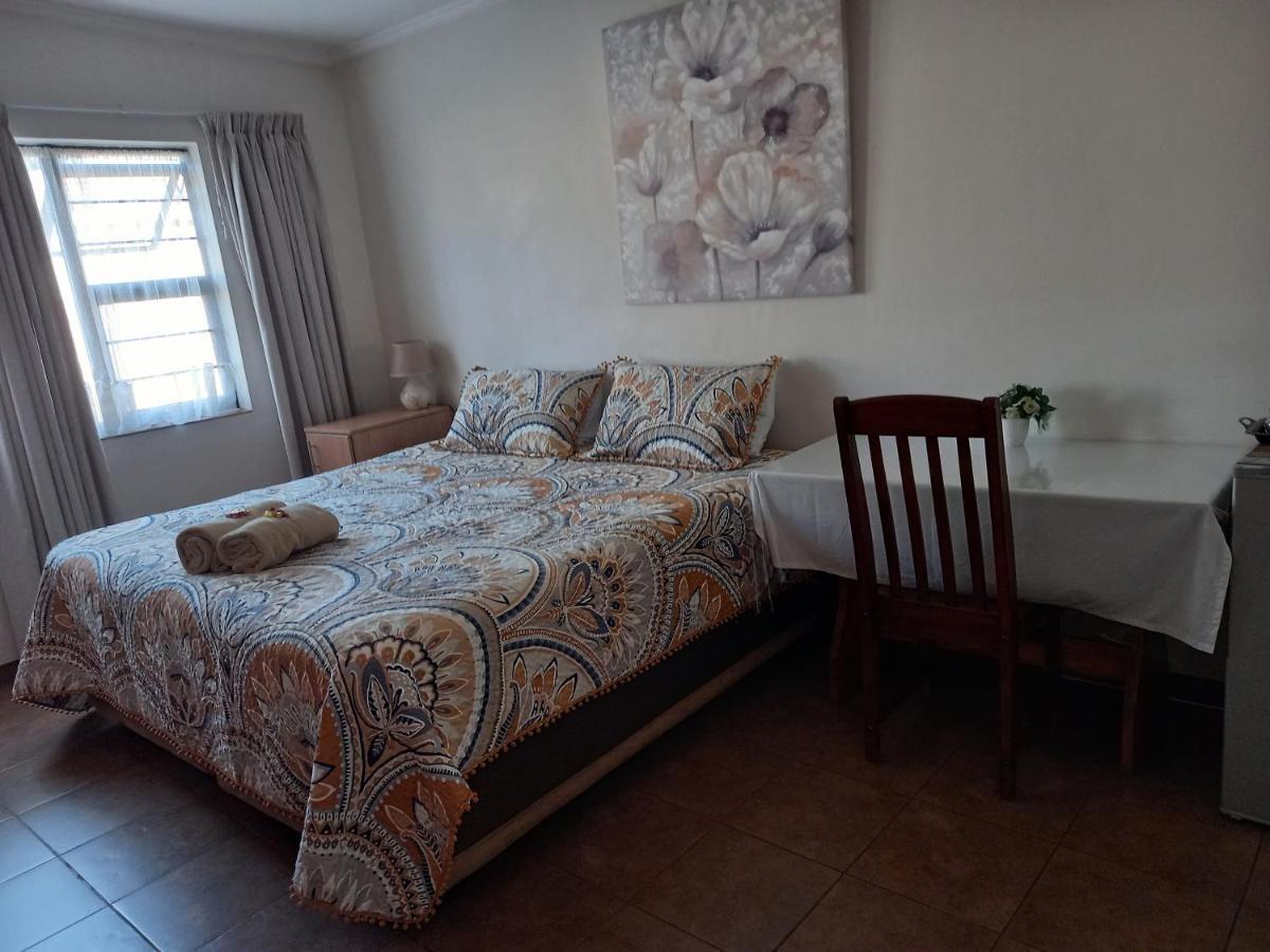 White Rose Guest House Vanderbijlpark Extérieur photo