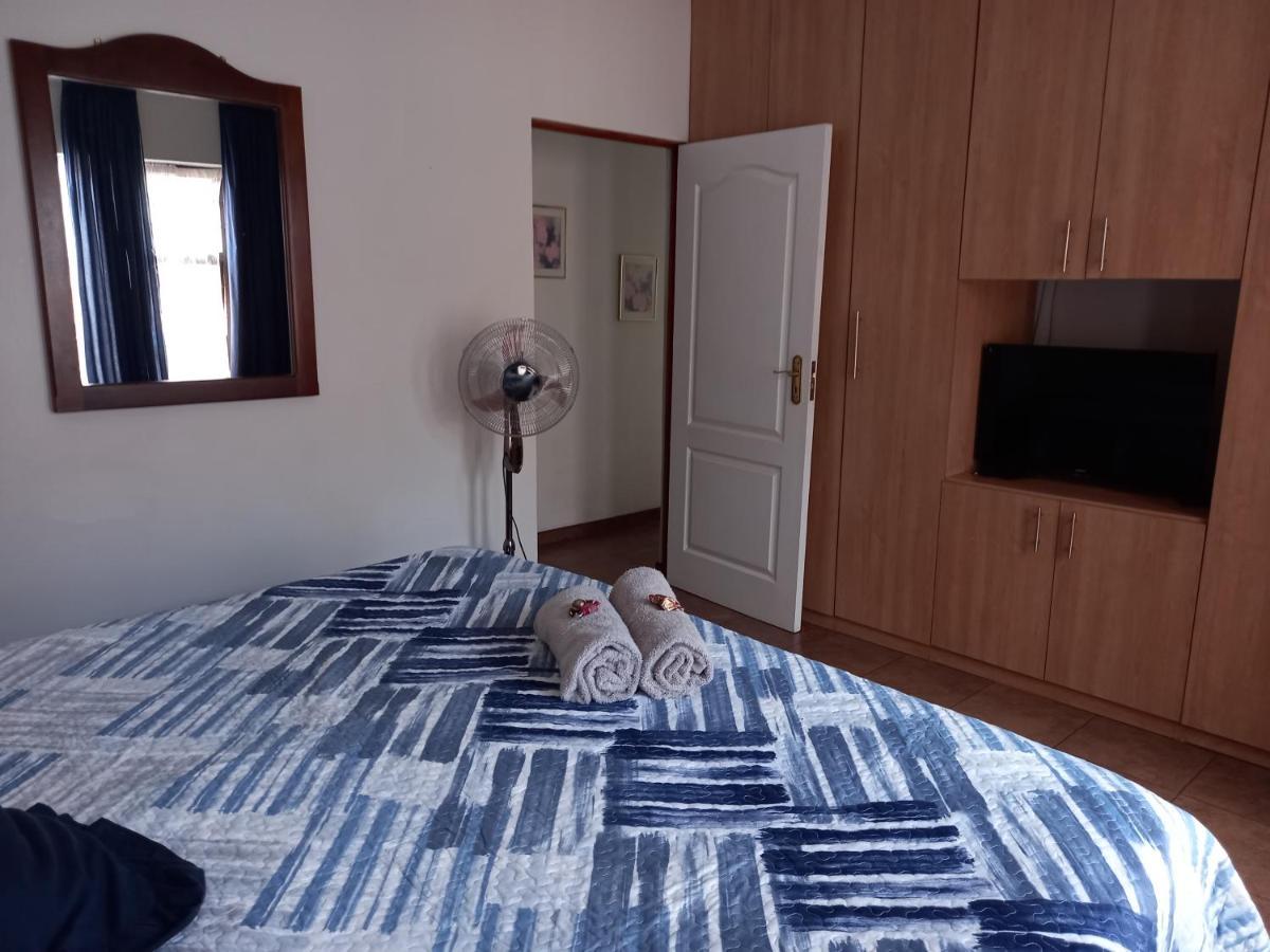 White Rose Guest House Vanderbijlpark Extérieur photo