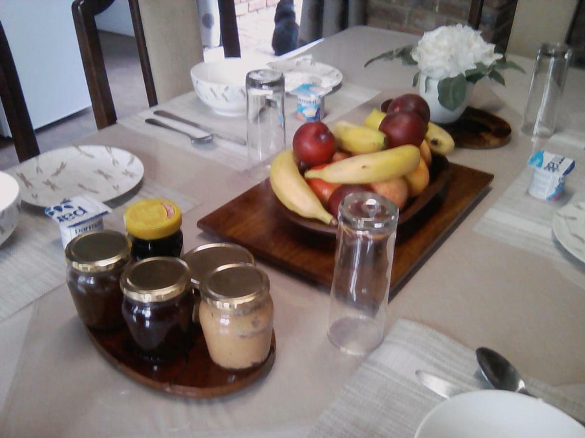 White Rose Guest House Vanderbijlpark Extérieur photo